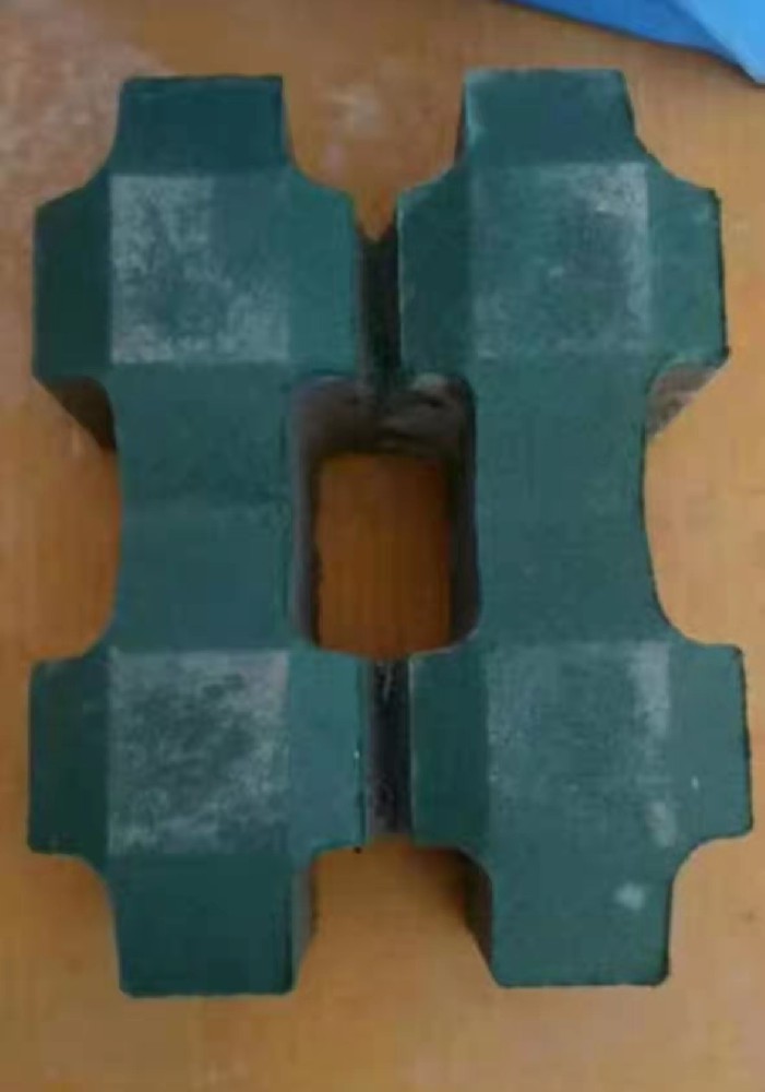 草坪磚內(nèi)的草坪如何養(yǎng)護(hù)？